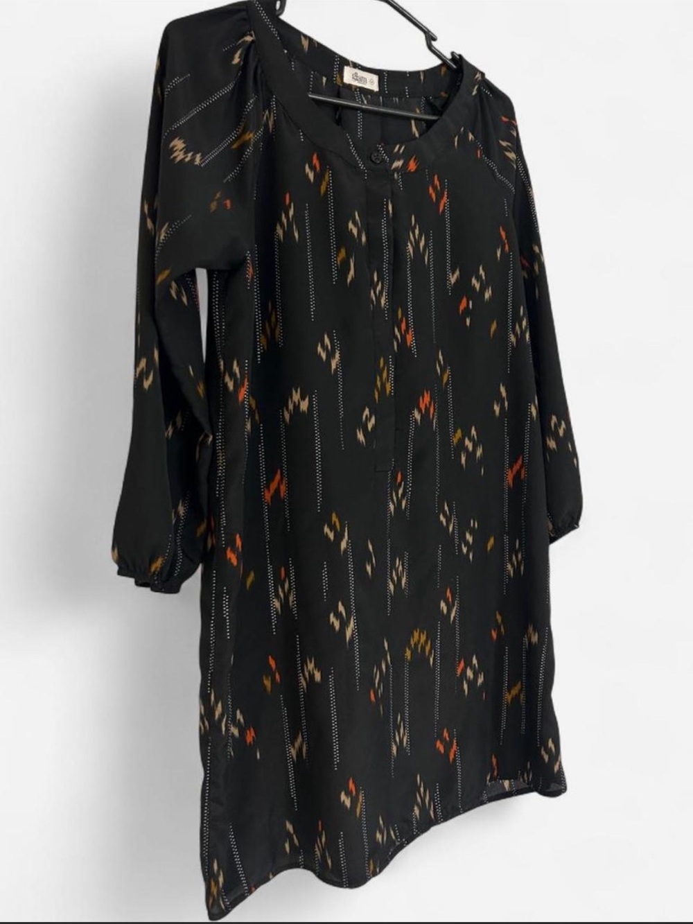 glam Black Long-Sleeve Patterned Tunic Dress